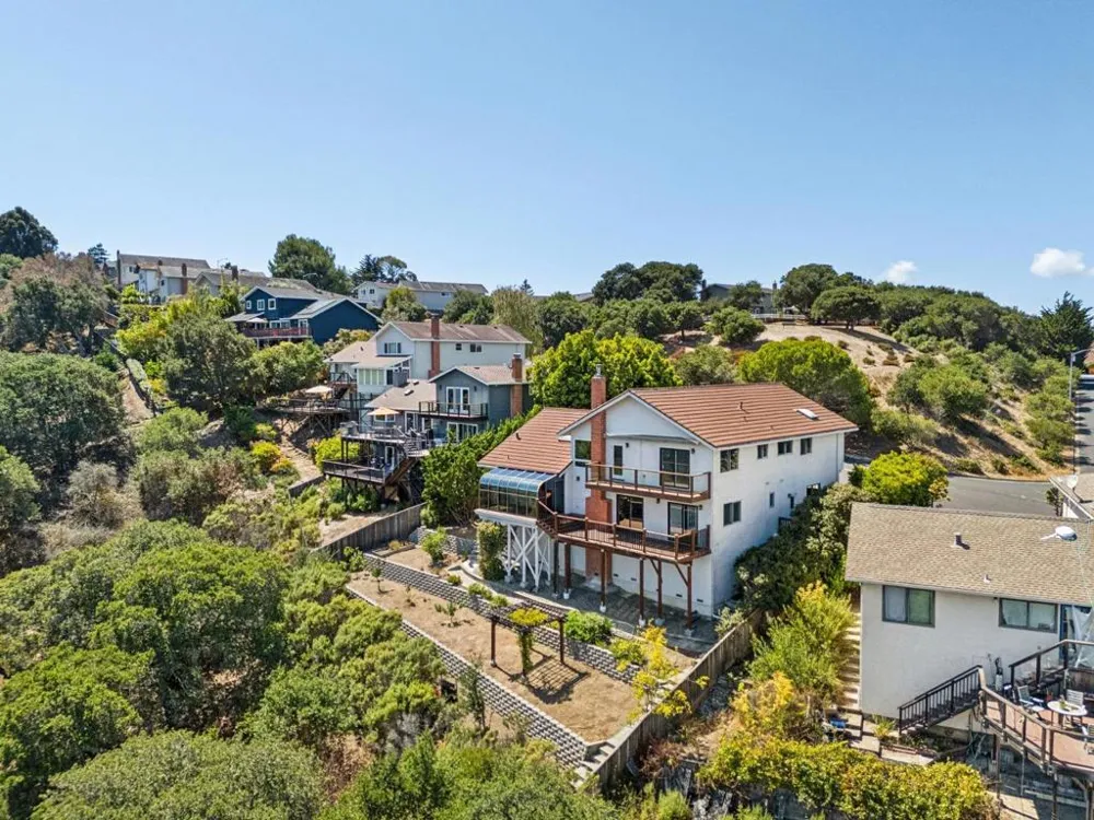 2728 Wakefield Drive Belmont, CA 94002