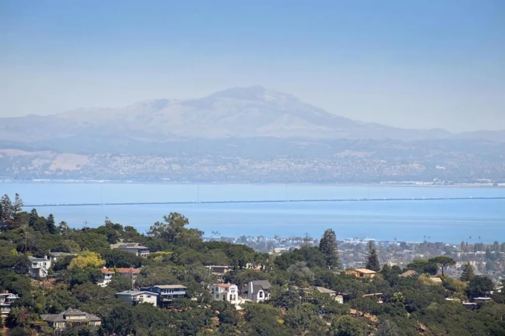 2728 Wakefield Drive Belmont, CA 94002