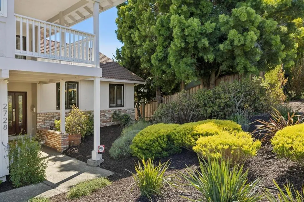 2728 Wakefield Drive Belmont, CA 94002