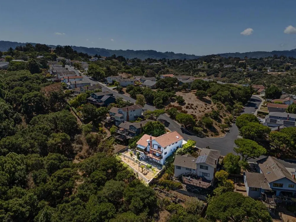 2728 Wakefield Drive Belmont, CA 94002