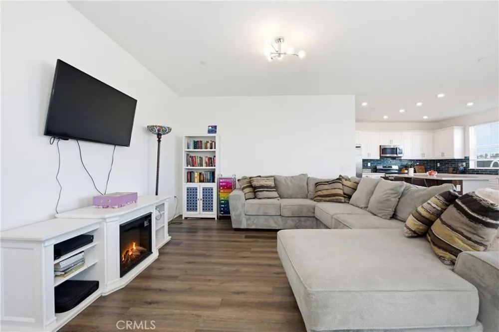 1724 Valley Oak Oceanside, CA 92056