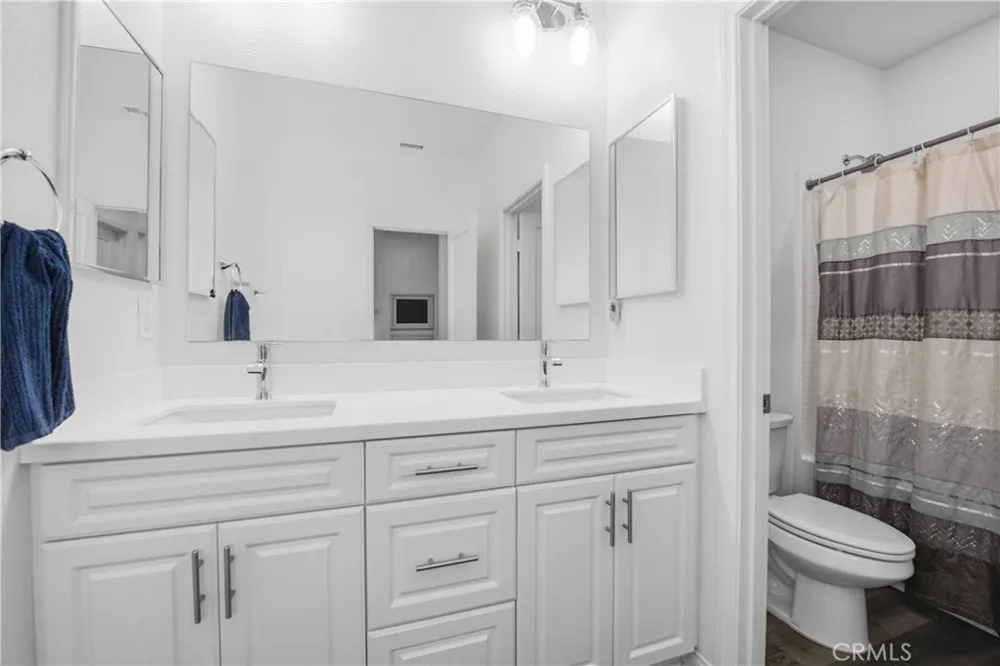 1724 Valley Oak Oceanside, CA 92056