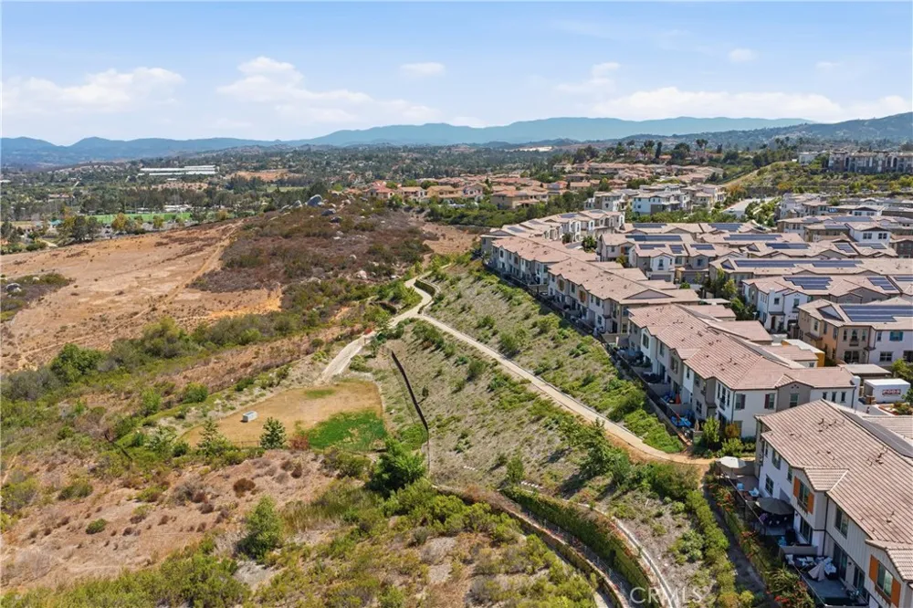 1724 Valley Oak Oceanside, CA 92056