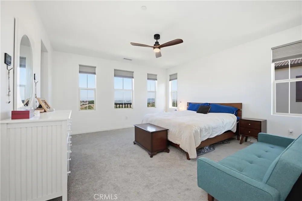 1724 Valley Oak Oceanside, CA 92056