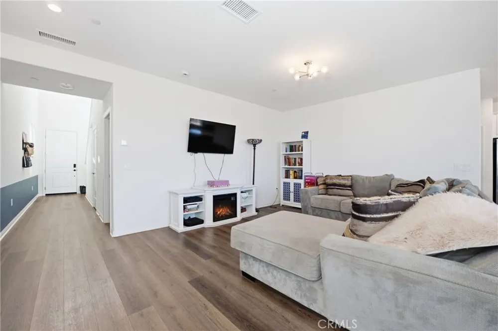 1724 Valley Oak Oceanside, CA 92056