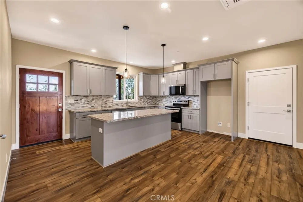 1439 Powell Paradise, CA 95969