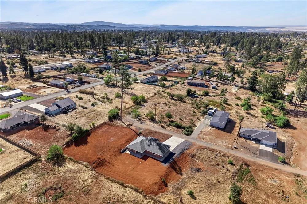 1439 Powell Paradise, CA 95969