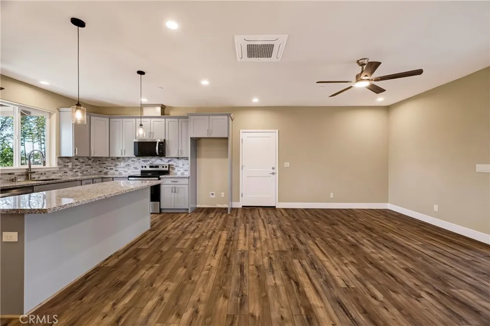 1439 Powell Paradise, CA 95969