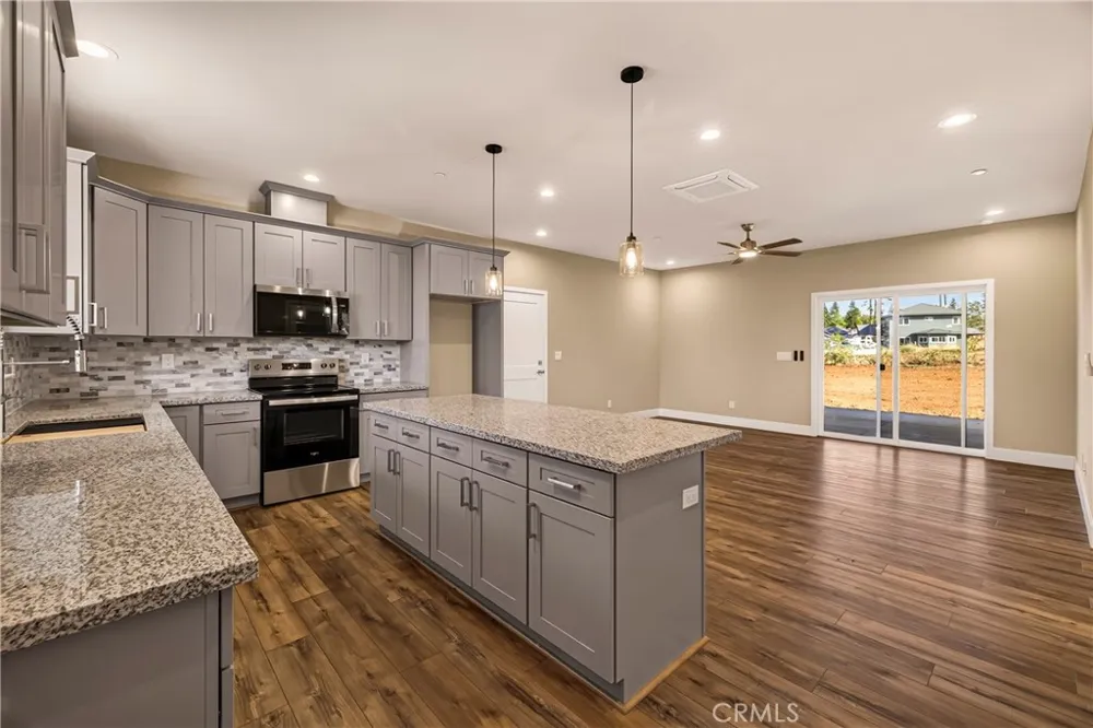 1439 Powell Paradise, CA 95969