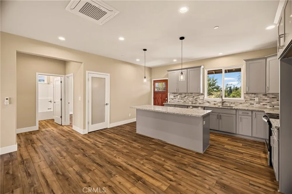 1439 Powell Paradise, CA 95969