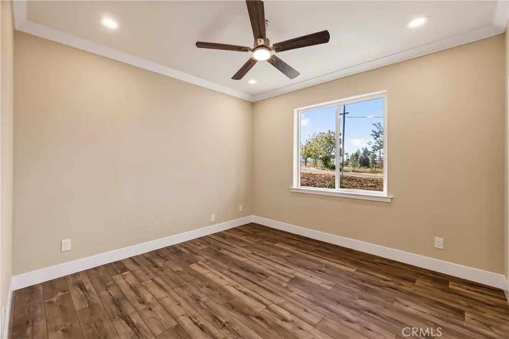 1439 Powell Paradise, CA 95969