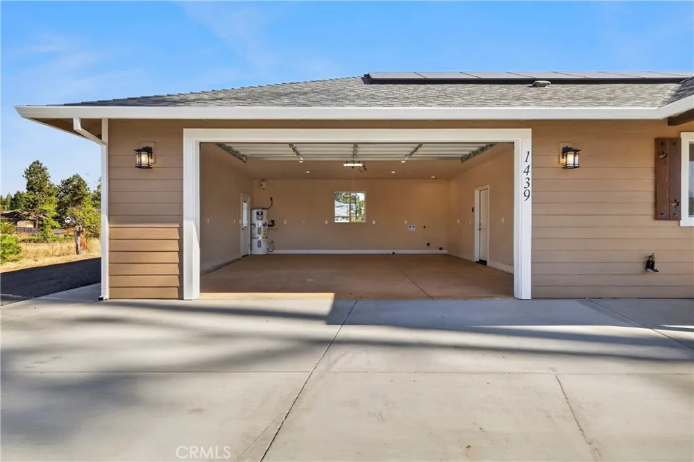 1439 Powell Paradise, CA 95969