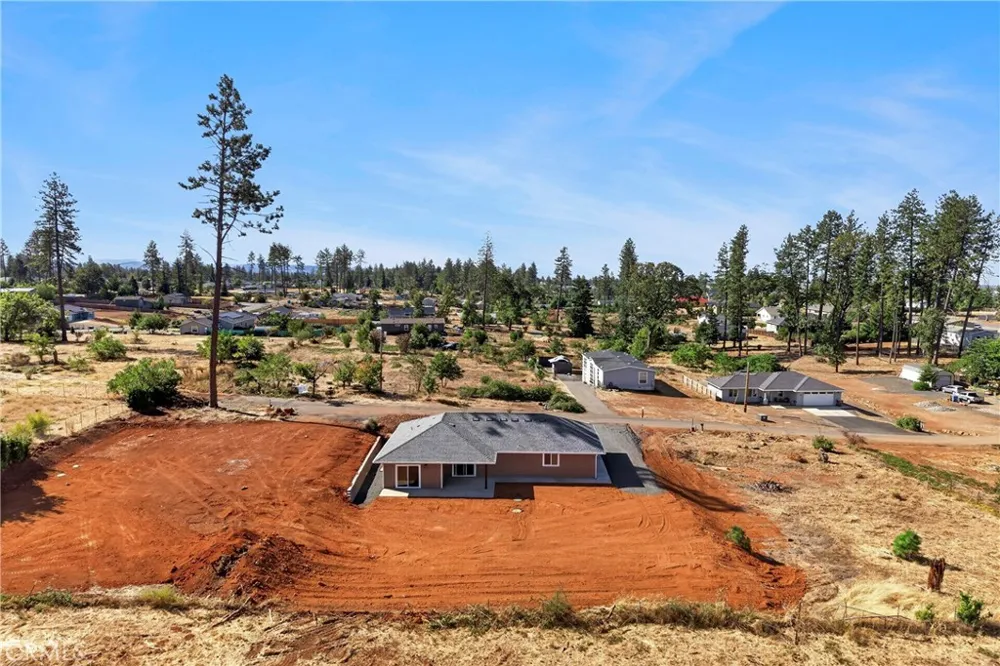 1439 Powell Paradise, CA 95969