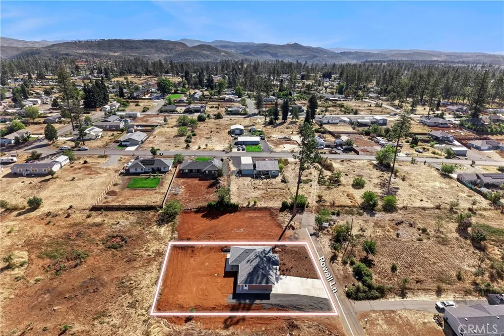1439 Powell Paradise, CA 95969