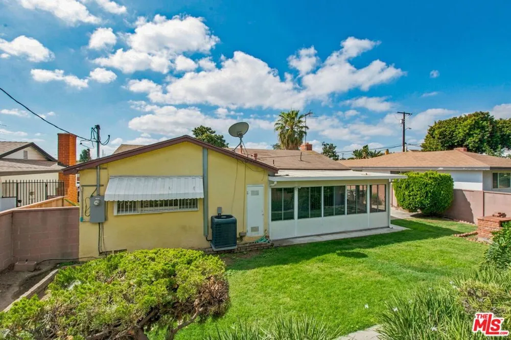 909 E Nordby Street Carson, CA 90746