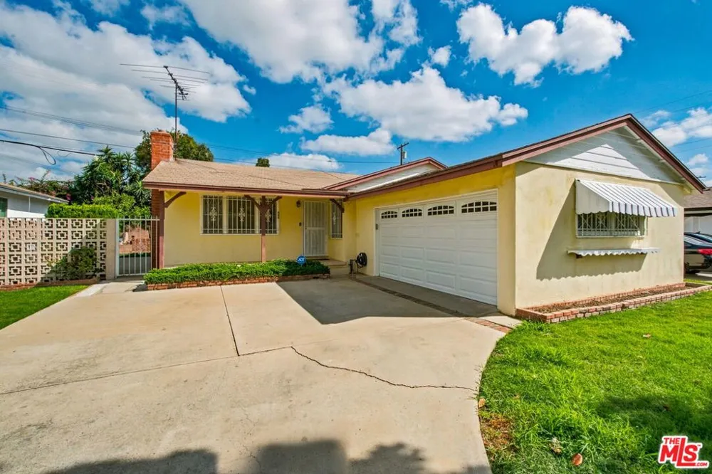 909 E Nordby Street Carson, CA 90746