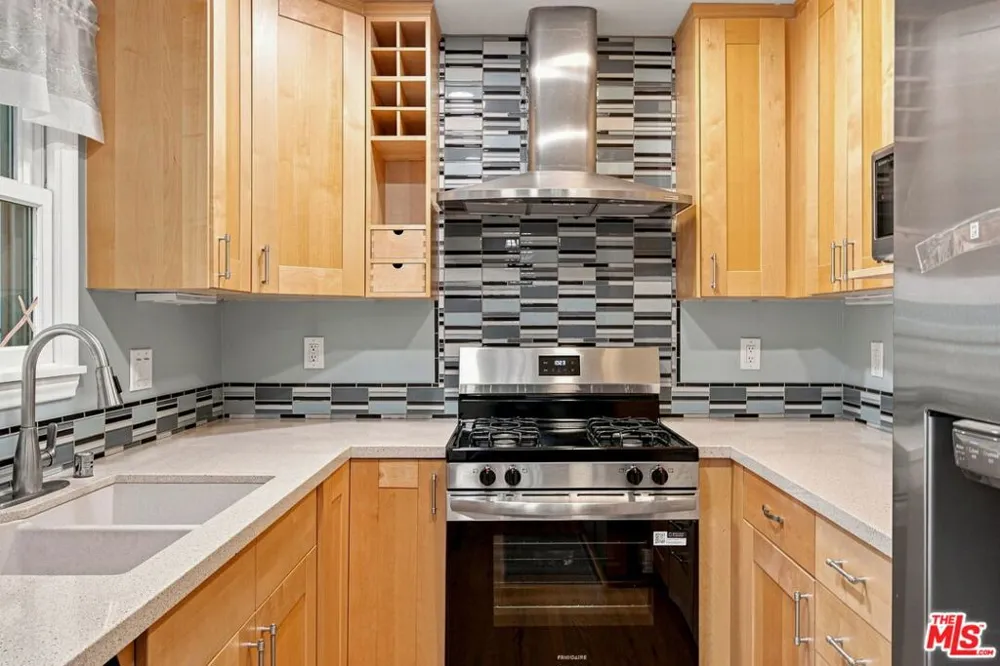 909 E Nordby Street Carson, CA 90746
