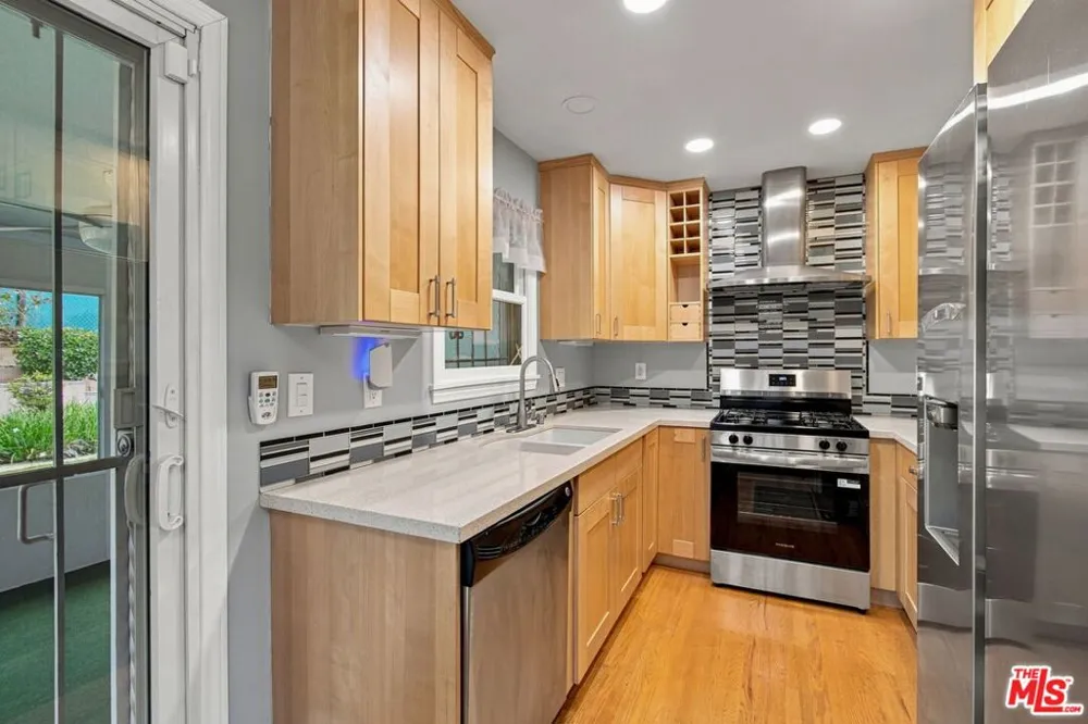 909 E Nordby Street Carson, CA 90746