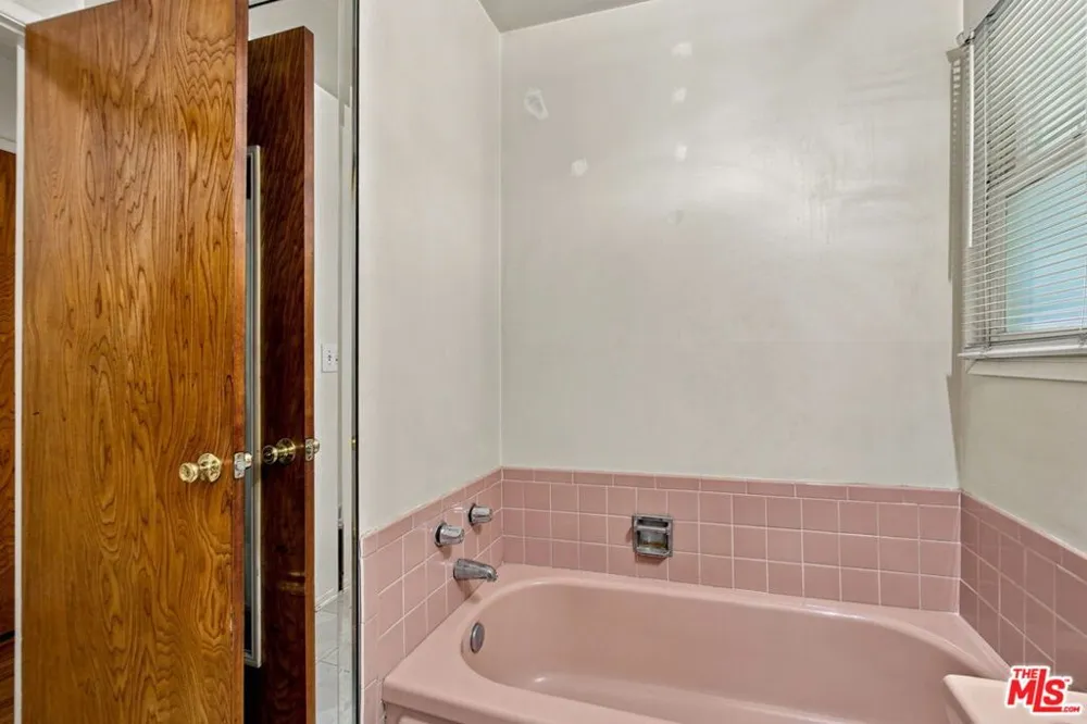 909 E Nordby Street Carson, CA 90746