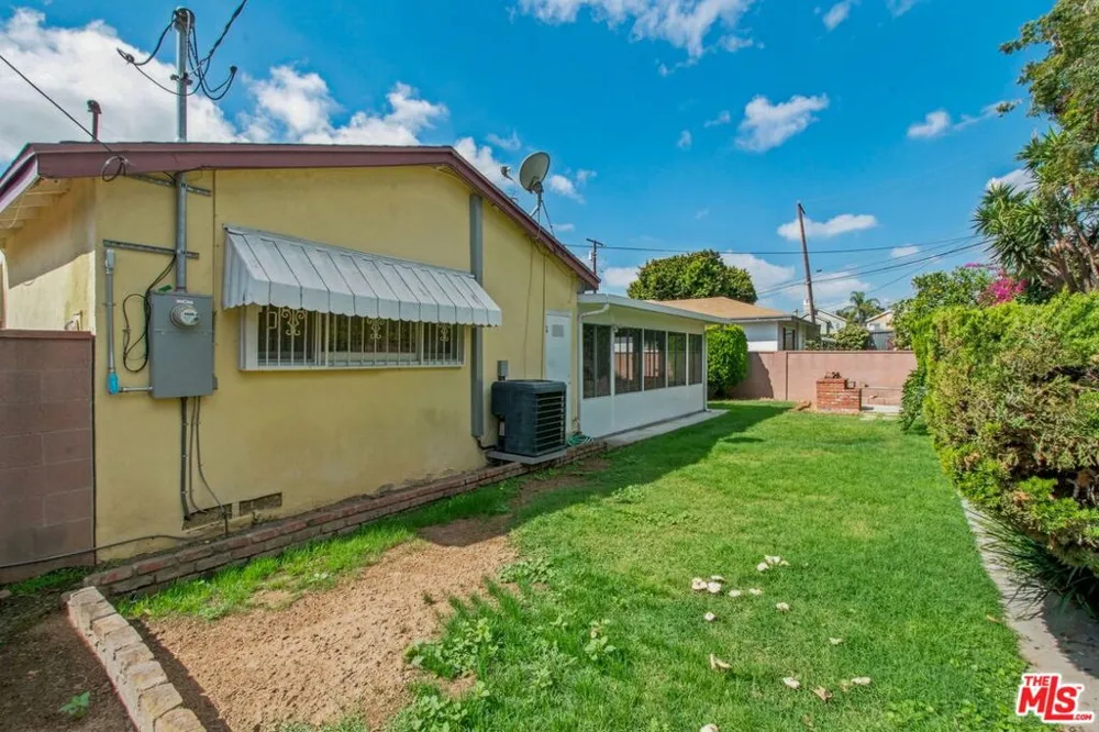 909 E Nordby Street Carson, CA 90746