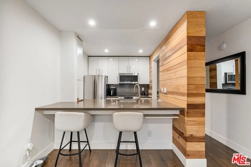 141 S Clark Drive #224 Los Angeles, CA 90048