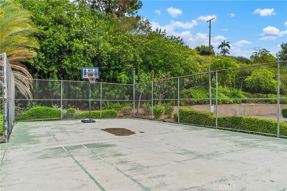 1643 Gilbert Street Fullerton, CA 92833