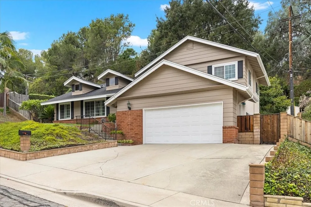 809 Puma Canyon Glendora, CA 91740