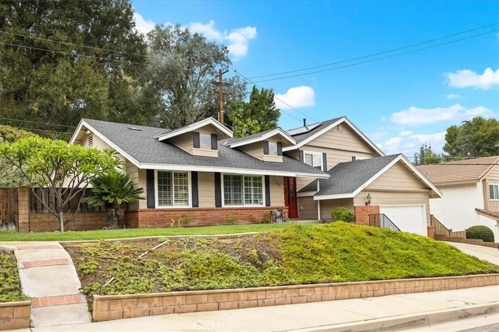 809 Puma Canyon Glendora, CA 91740