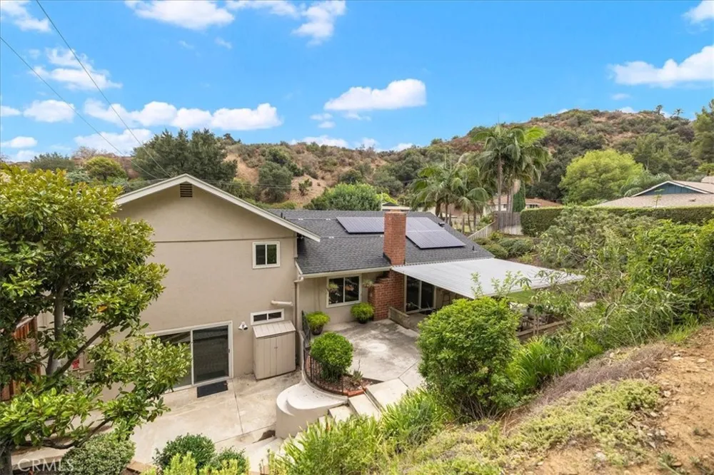 809 Puma Canyon Glendora, CA 91740