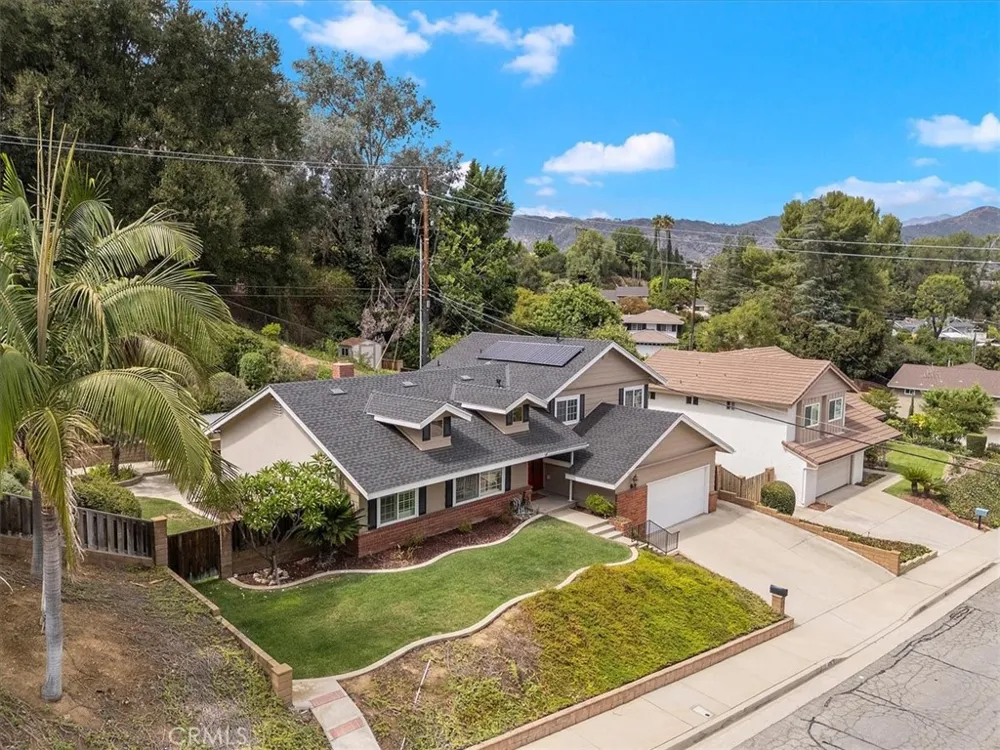 809 Puma Canyon Glendora, CA 91740