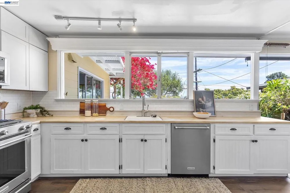 406 Hawthorne Ave San Bruno, CA 94066