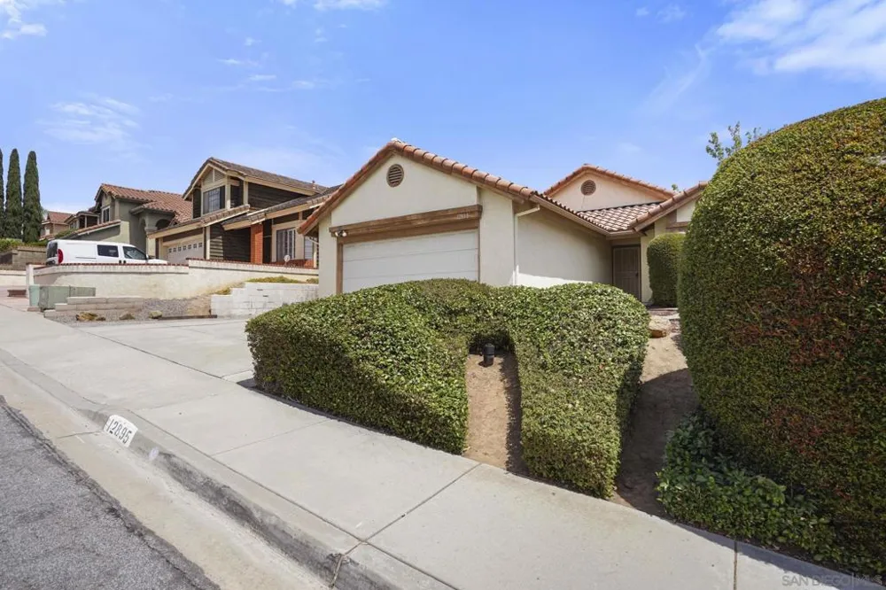 12895 Amaranth St San Diego, CA 92129