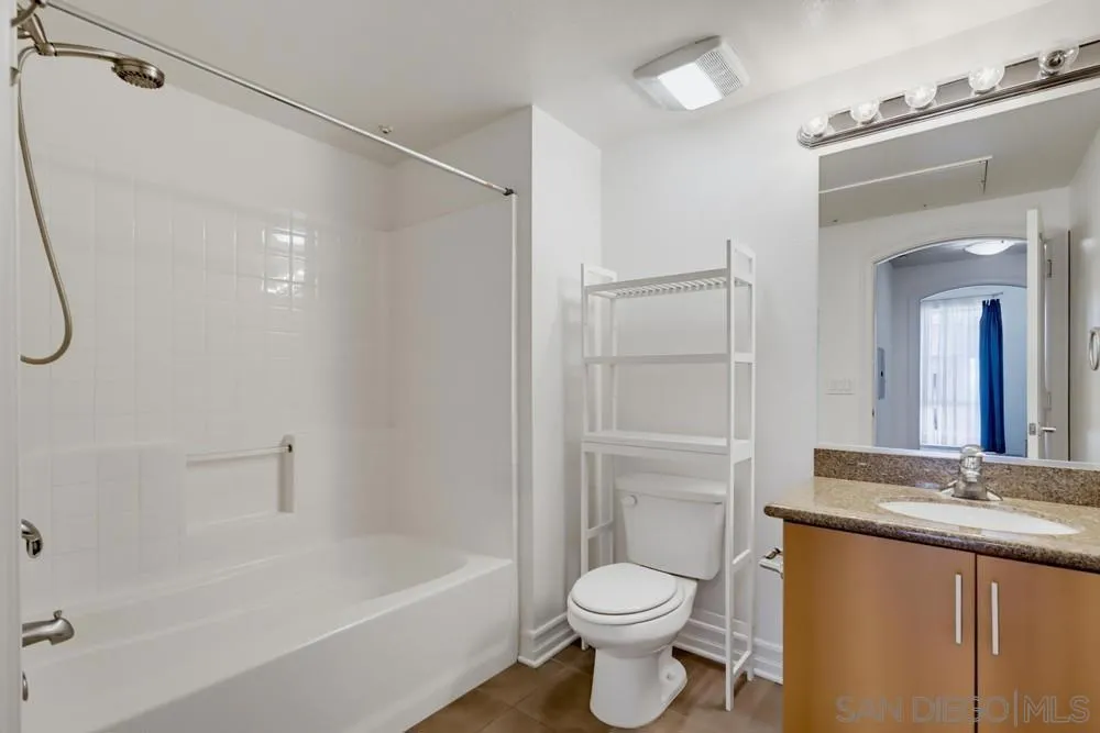 550 Park #2603 San Diego, CA 92101