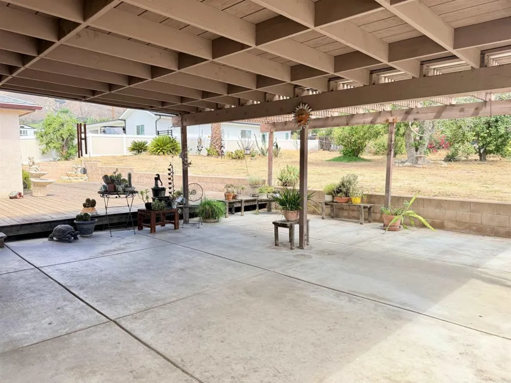 3685 La Hacienda Drive San Bernardino, CA 92404