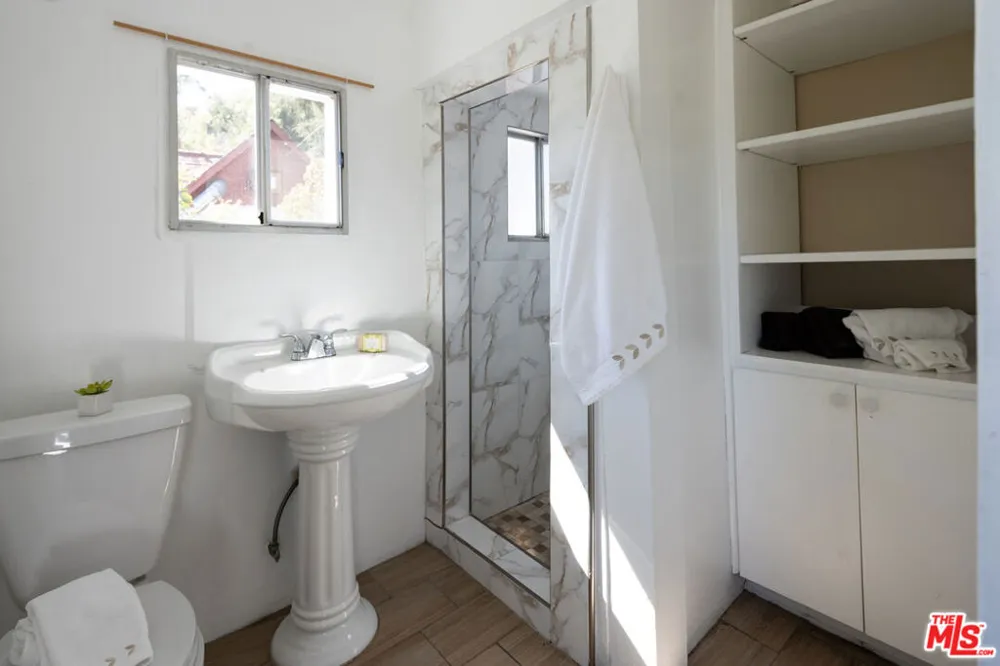 1856 Jewett Drive Los Angeles, CA 90046