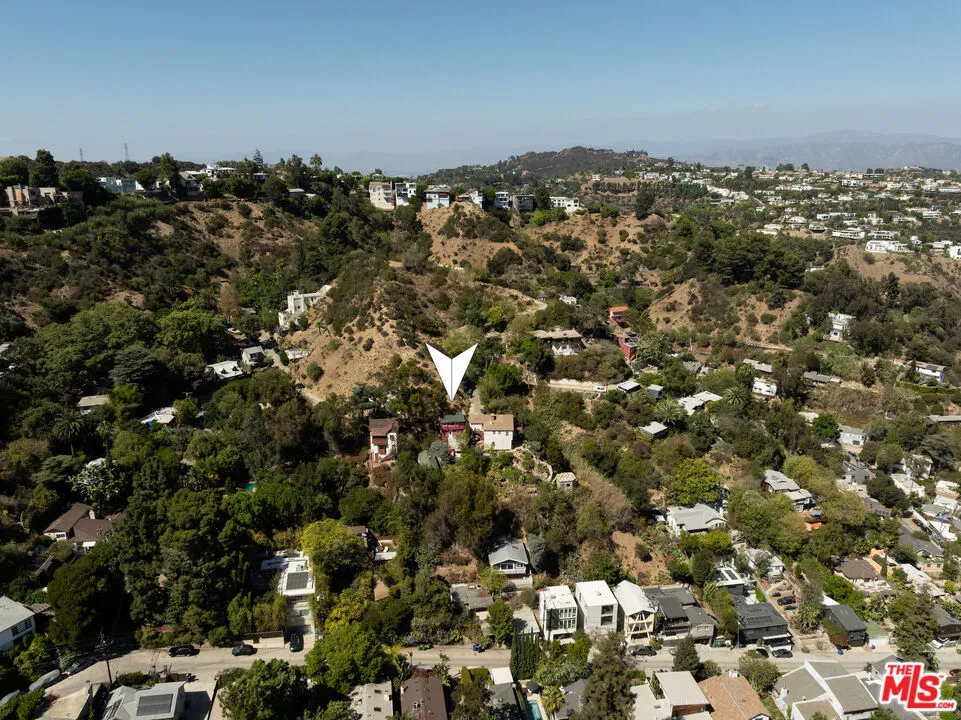 1856 Jewett Drive Los Angeles, CA 90046