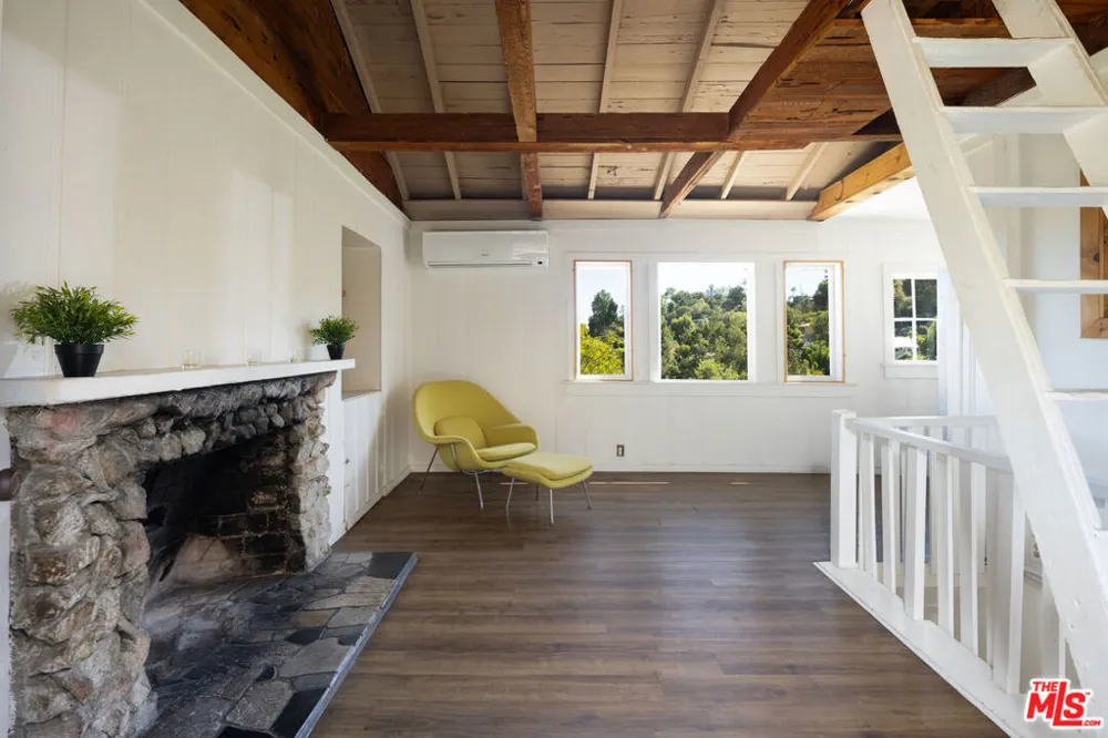 1856 Jewett Drive Los Angeles, CA 90046