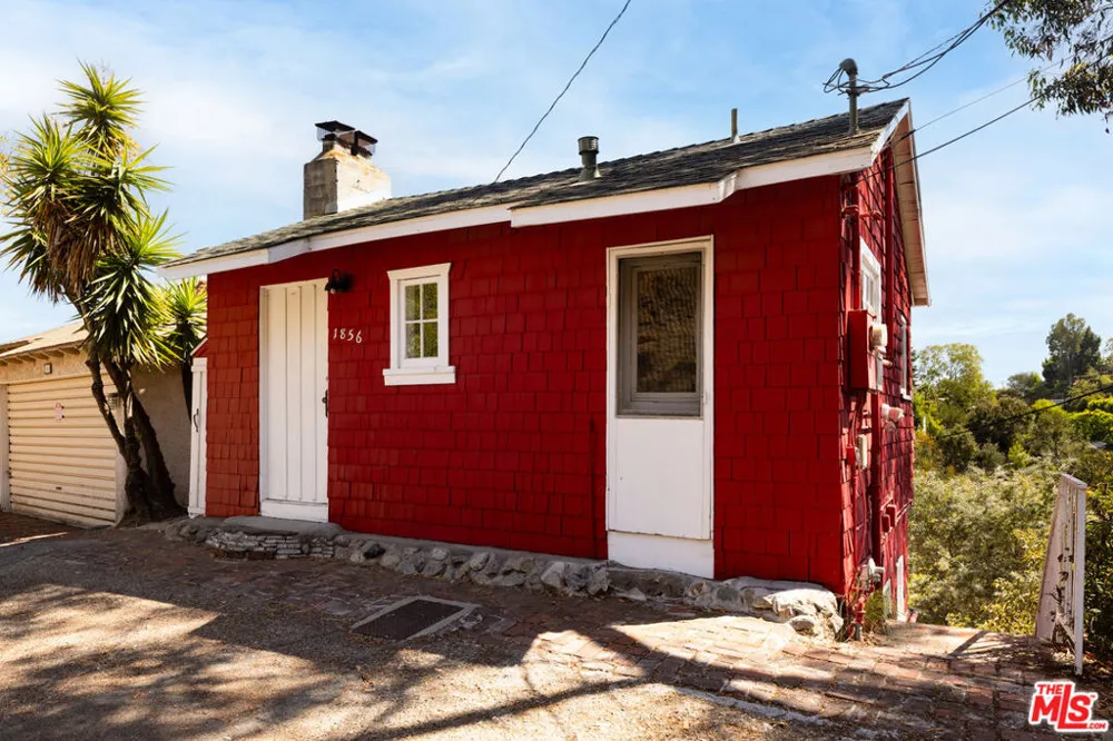 1856 Jewett Drive Los Angeles, CA 90046