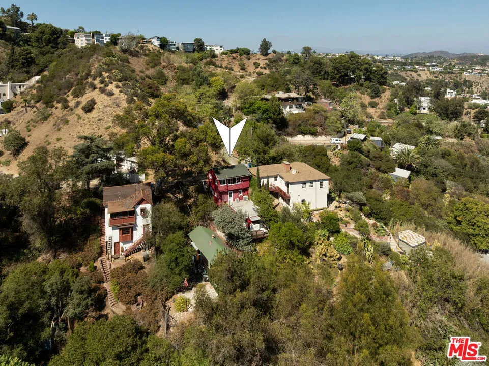 1856 Jewett Drive Los Angeles, CA 90046