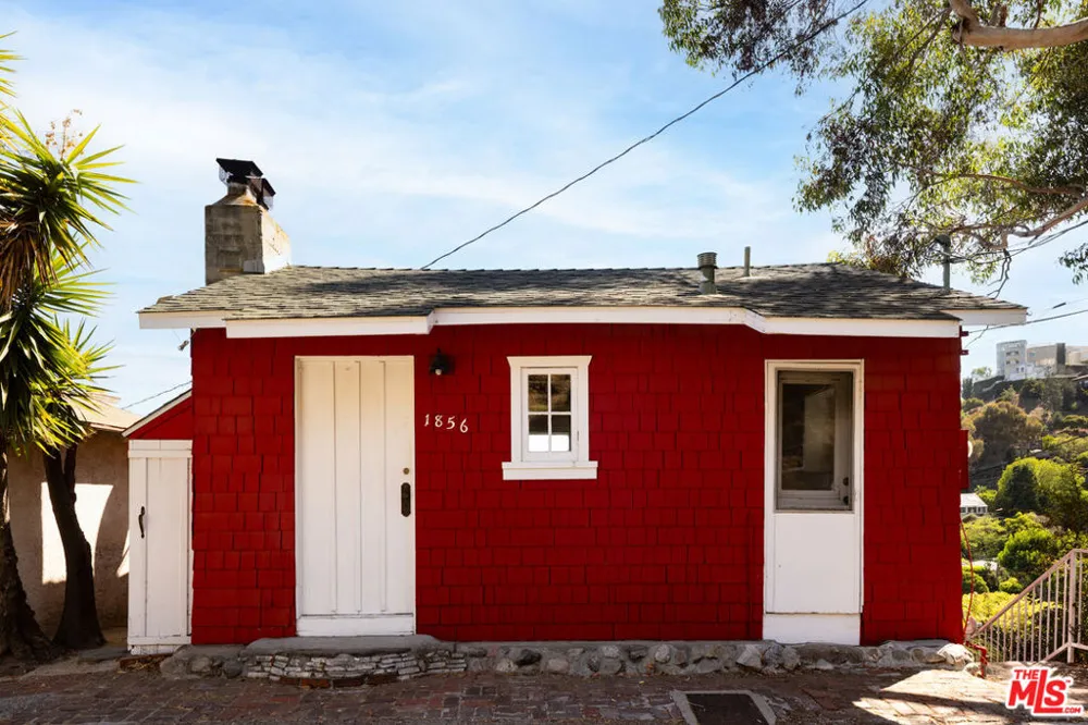 1856 Jewett Drive Los Angeles, CA 90046