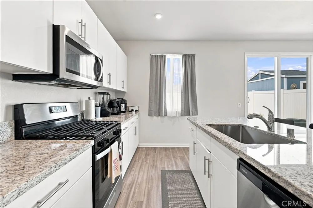 1744 Plume San Jacinto, CA 92583