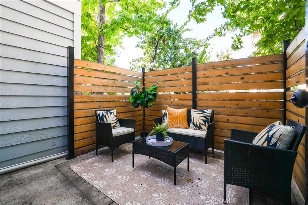 260 Victoria #F2 Costa Mesa, CA 92627