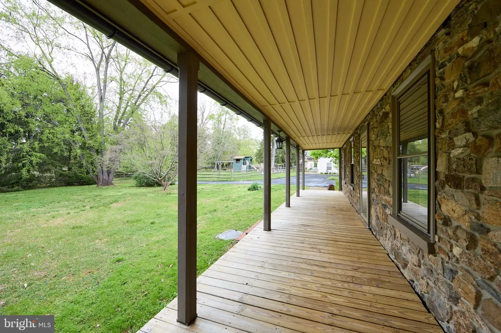 525 RASPBERRY LANE West Chester, PA 19382