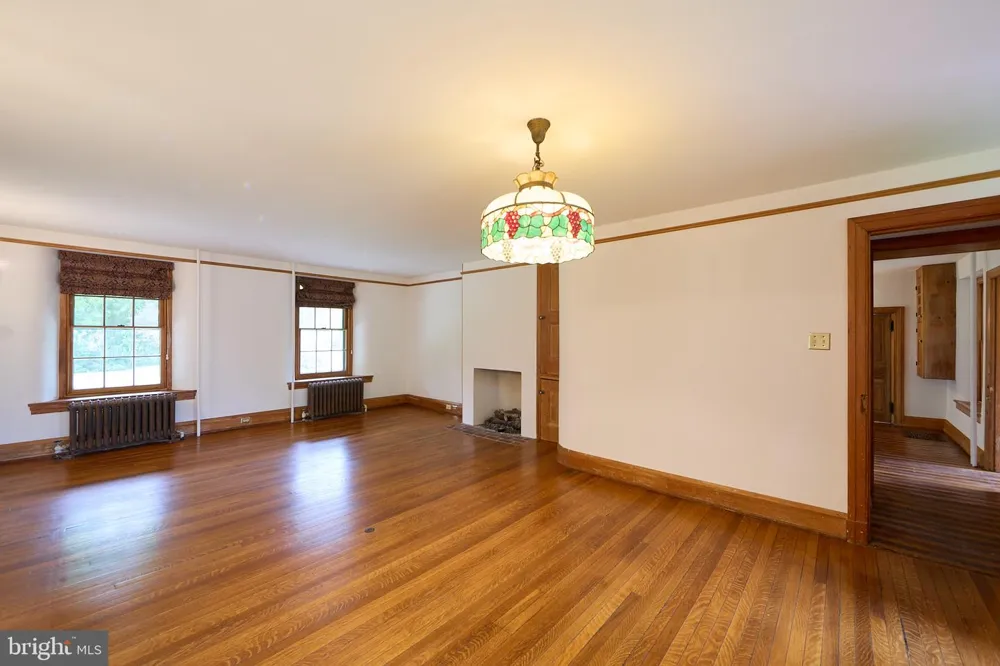 525 RASPBERRY LANE West Chester, PA 19382