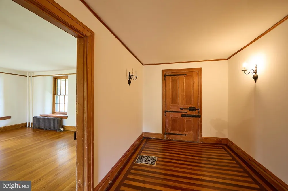 525 RASPBERRY LANE West Chester, PA 19382