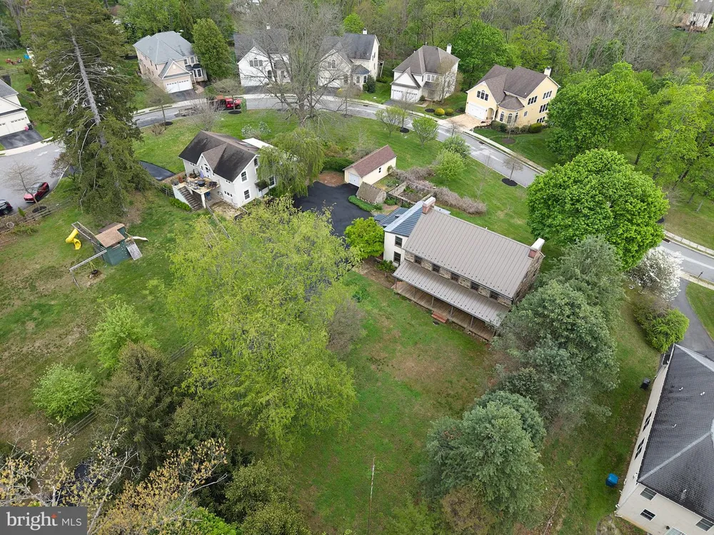 525 RASPBERRY LANE West Chester, PA 19382