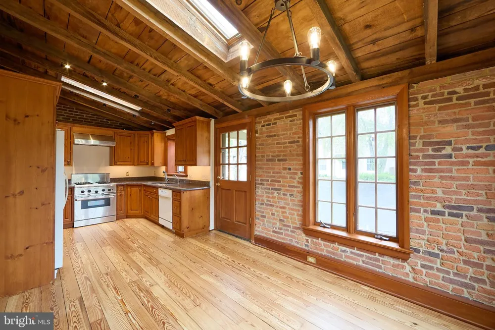 525 RASPBERRY LANE West Chester, PA 19382