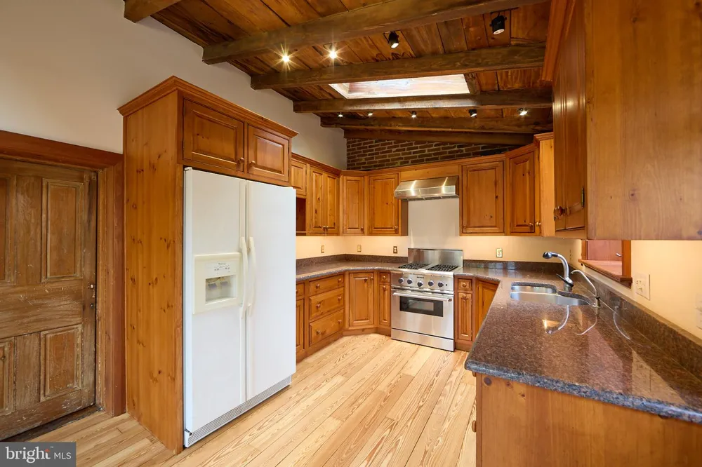 525 RASPBERRY LANE West Chester, PA 19382