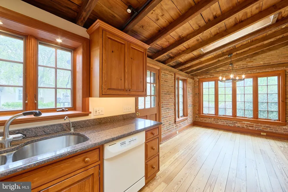 525 RASPBERRY LANE West Chester, PA 19382