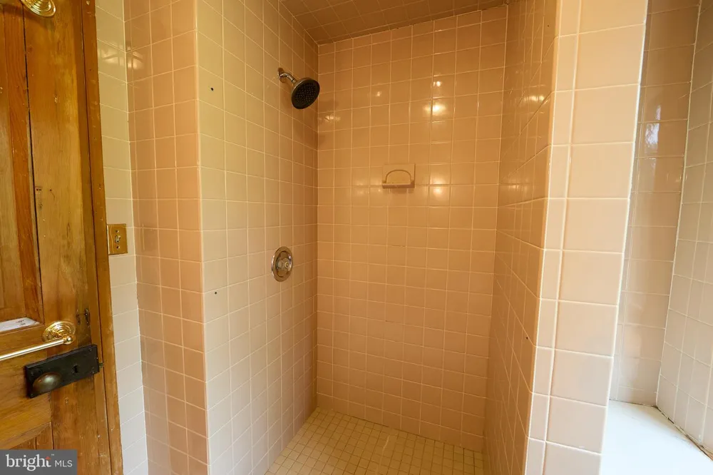 525 RASPBERRY LANE West Chester, PA 19382
